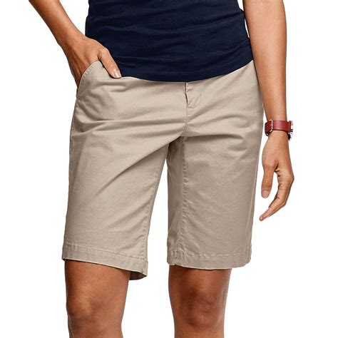 Bermuda shorts .